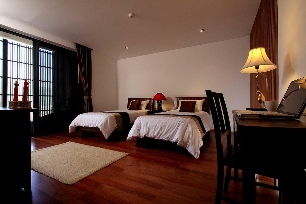 Apartment The Heights Ocean Views B15 Near *